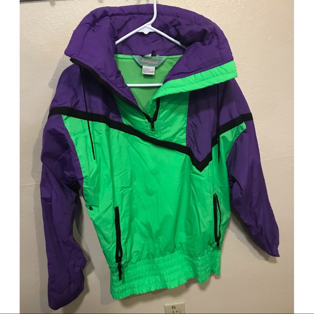 Retro windbreaker with ¼ zip